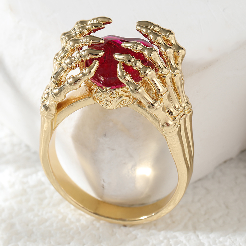 Women's Golden Skull Heart Ring, Luxurious Claw Shaped Design